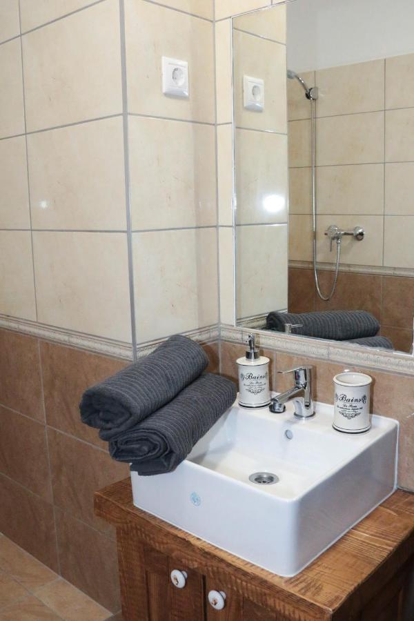Pálma Apartmanok Szálláshely Százhalombatta 4a Kültér fotó