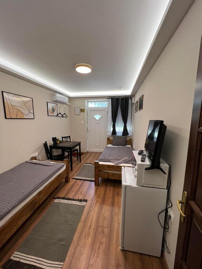Pálma Apartmanok Szálláshely Százhalombatta 4a Kültér fotó