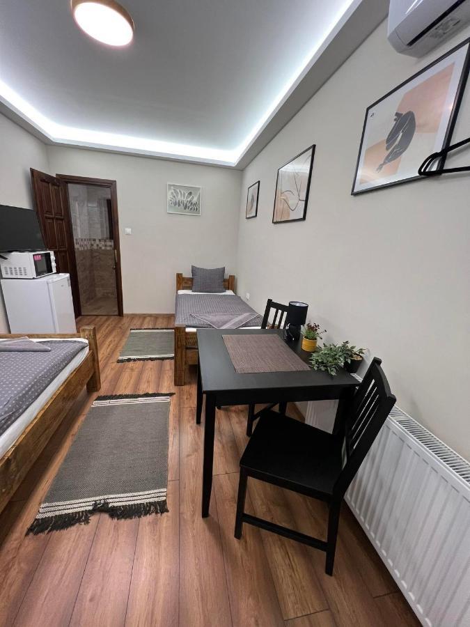 Pálma Apartmanok Szálláshely Százhalombatta 4a Kültér fotó